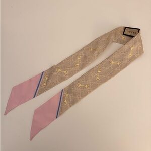 Gucci Beige and Gold Patterned Scarf
